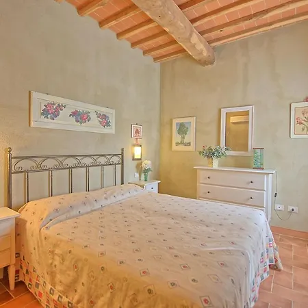 Apartamento Sleeps 5 Air Con T241324 Lari